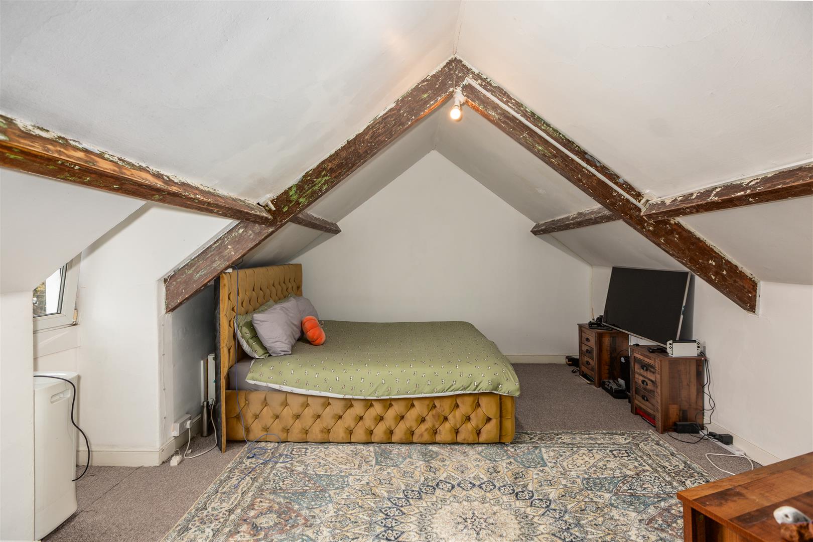 Hebron Road, Clydach, Swansea, SA6 5EJ